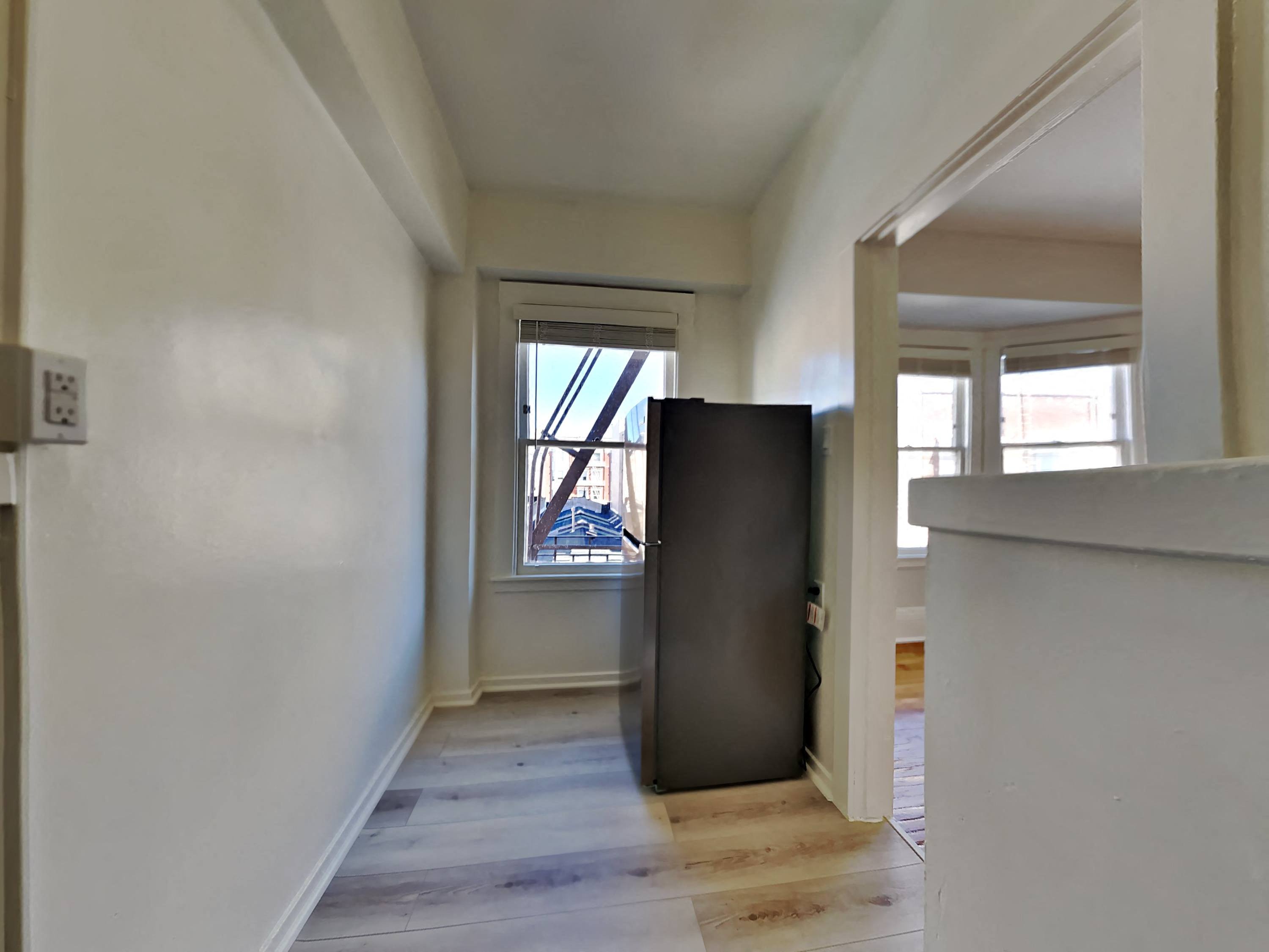 954 Geary St photo 3